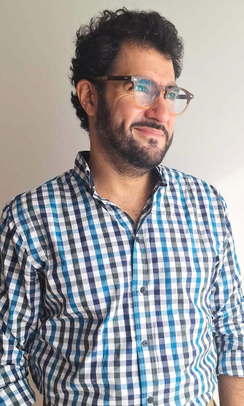  Csaba Kertész